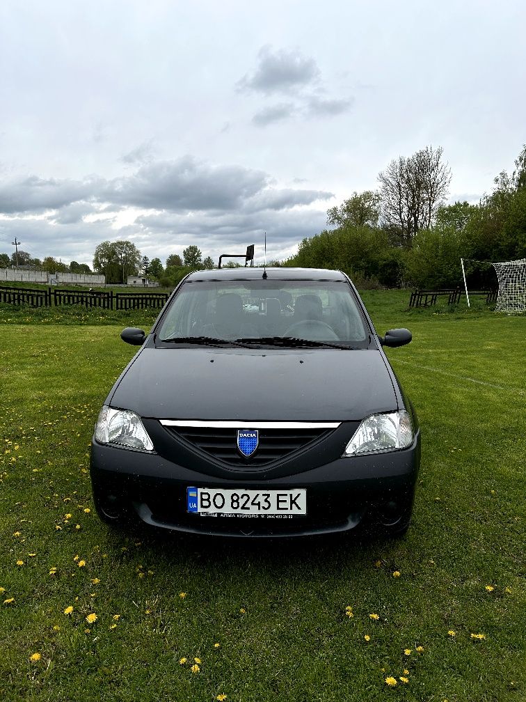 Автомобіль Dacia Logan 1.4