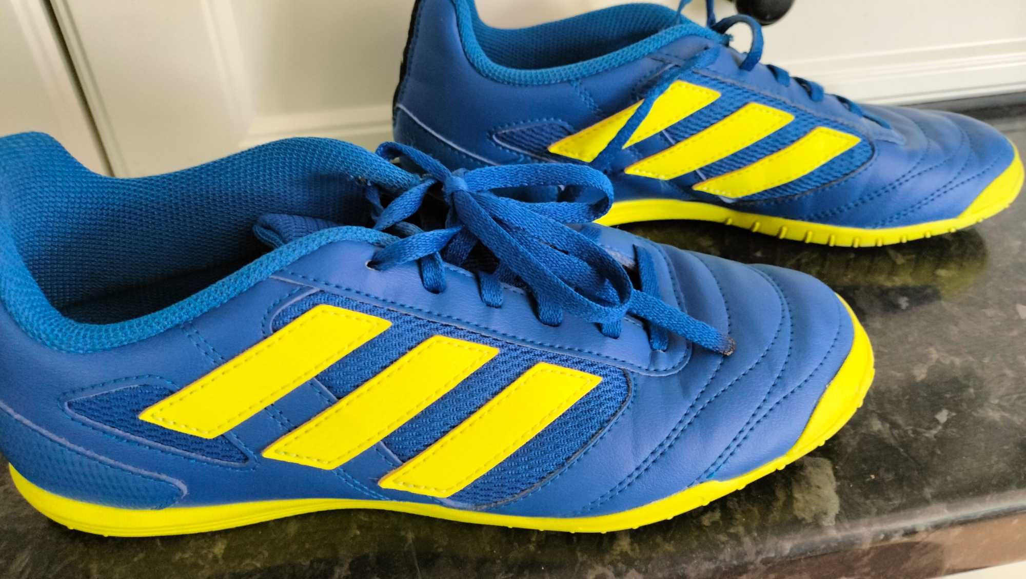 Halówki na hale adidas sala 40, bardzo mało używane