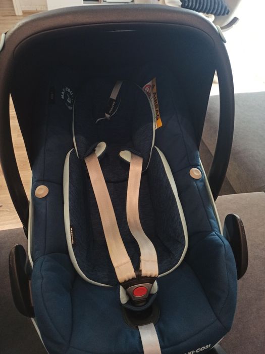 Fotelik/ nosidełko Maxi Cosi z bazą ISOFIX