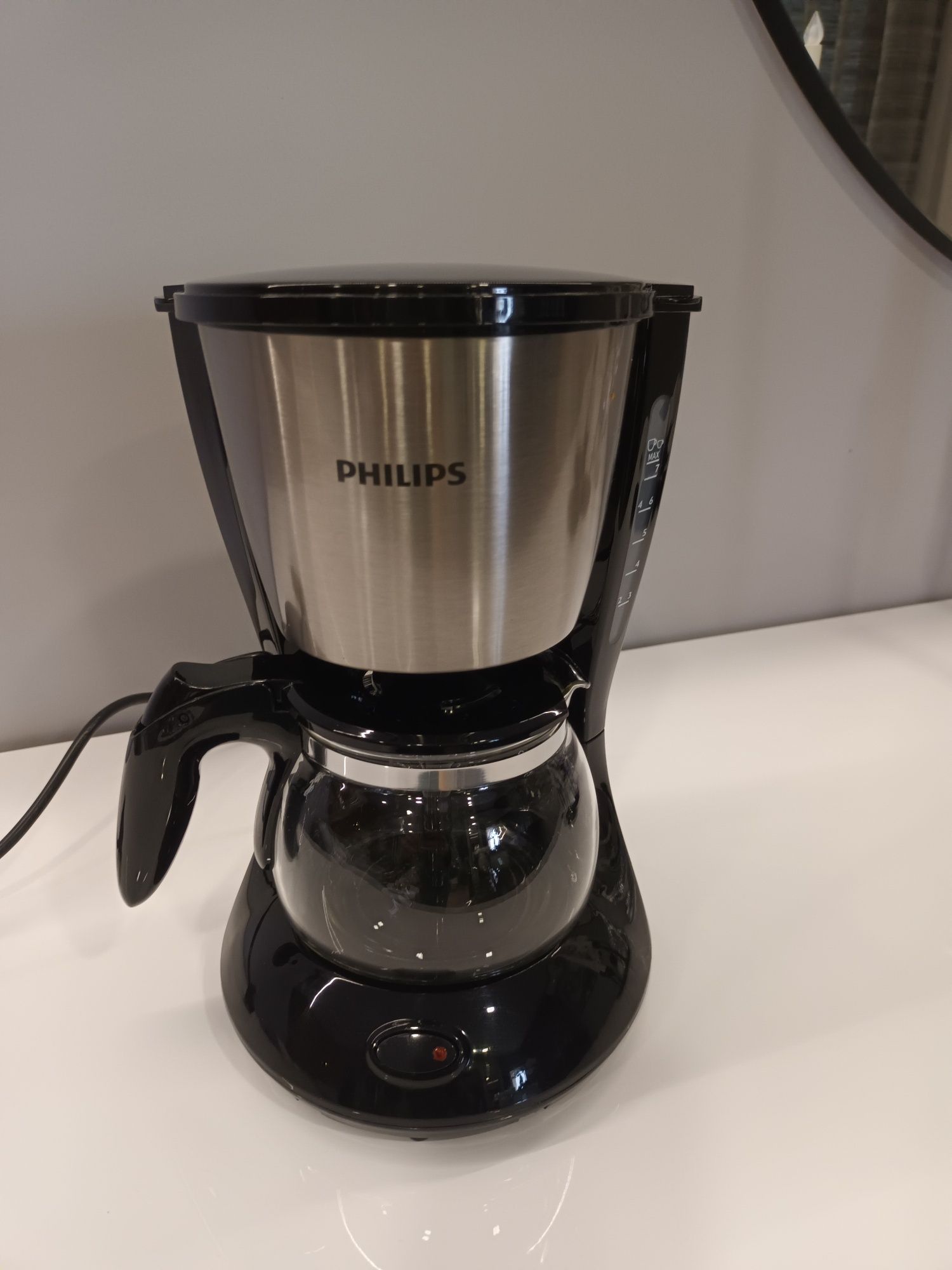 Máquina de Café Filtro PHILIPS HD7435/20/20 (7 Chávenas)