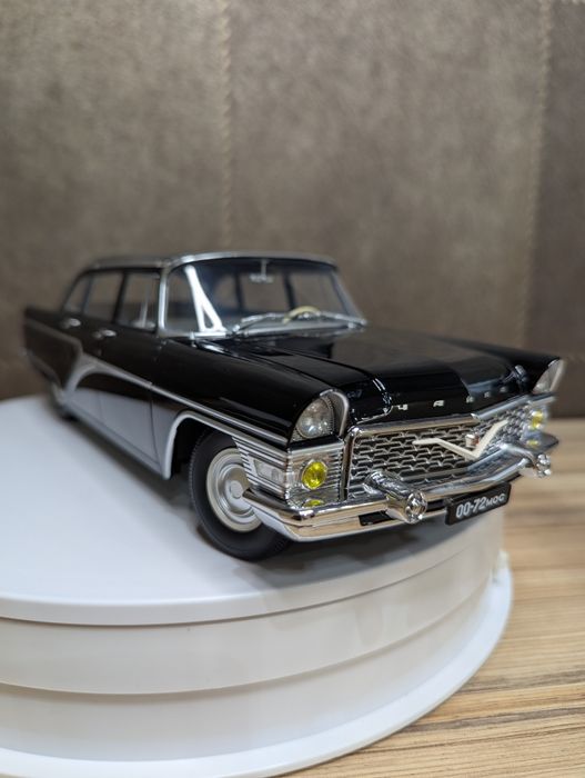 Чайка ГАЗ 13 масштаб 1:18