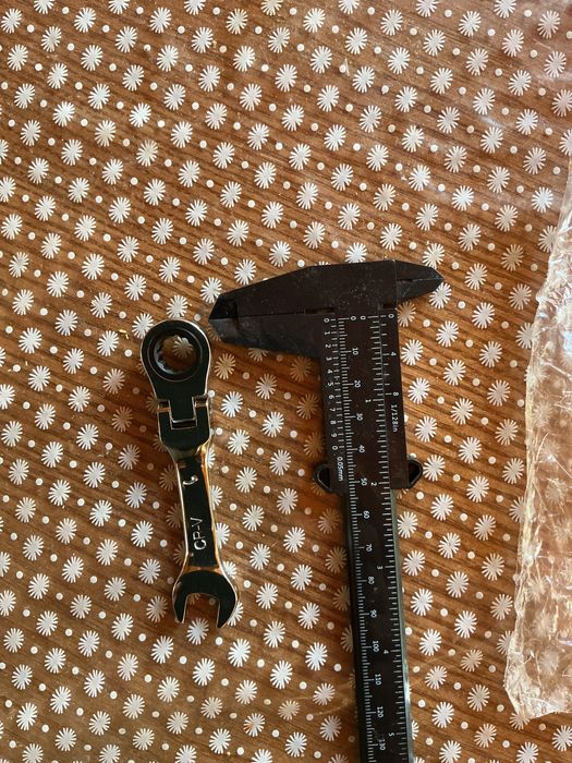 Ключ 10мм рожково-накидной трещоточний с поворотной головкой усилений