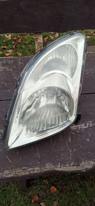 Suzuki Swift MK6 lampa lewa przód