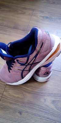 Buty damskie Asics rozmiar 39.5