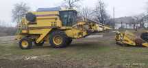 Комбайн NEW Holland TR88