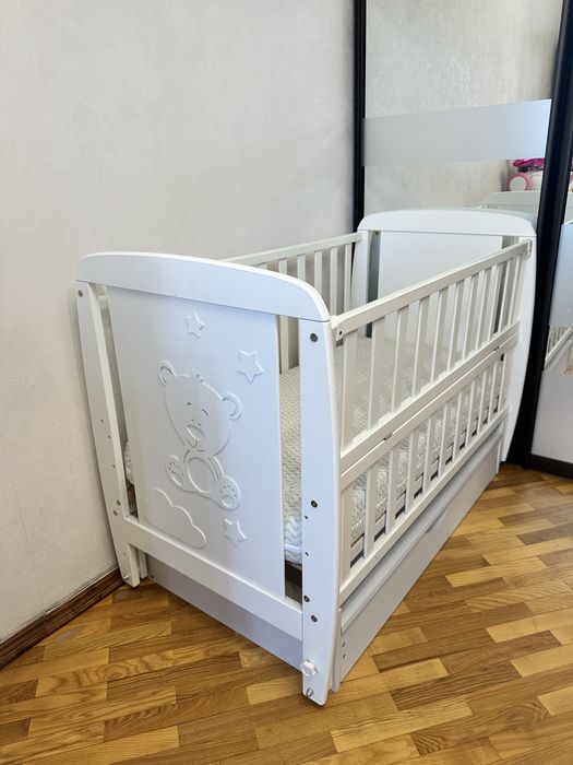 Дитяче ліжко (ліжечко) з матрацом та комплектом постілі