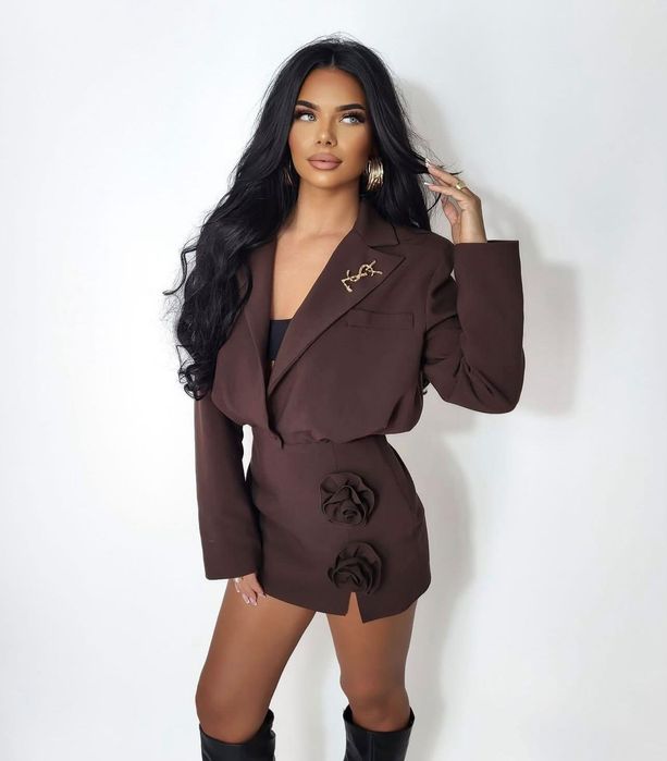 Marynarka bombka ysl broszka czekolada