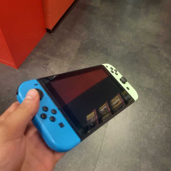 Nitendo Switch com Deck Incluso