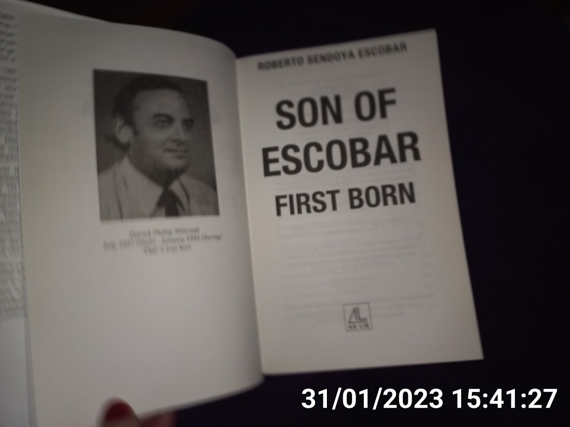 книга английский Roberto Sendoya Escobar Son of Escobar First Born