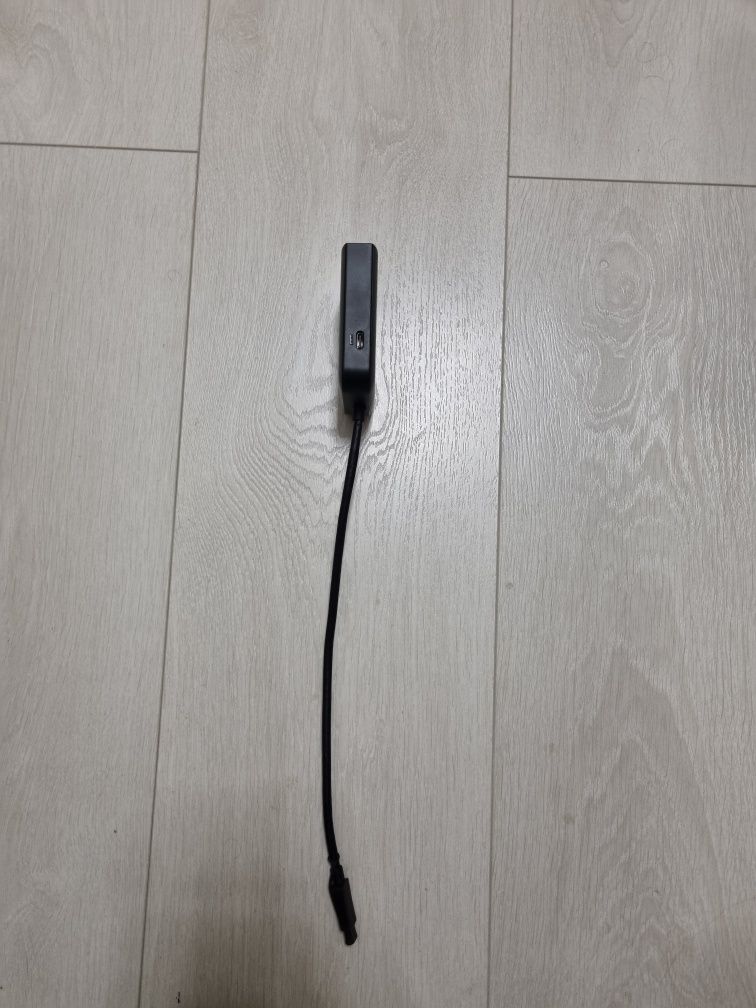 Cable Matters - Wielofunkcyjny HUB USB 3.0 DisplayPort Multiport