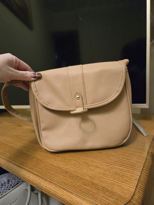 Маленька жіноча сумочка