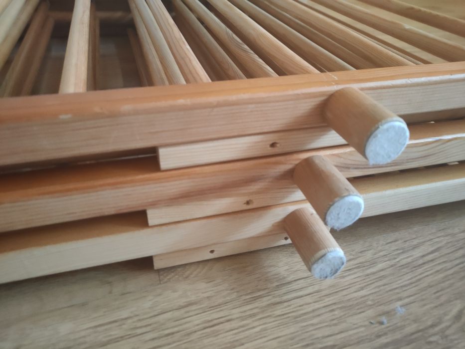 Kojec drewniany dla dziecka