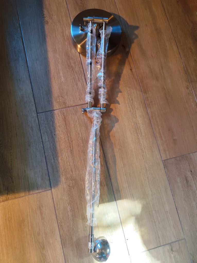 Lampka ściennna wyciagane ramię nad łóżko, biurko
