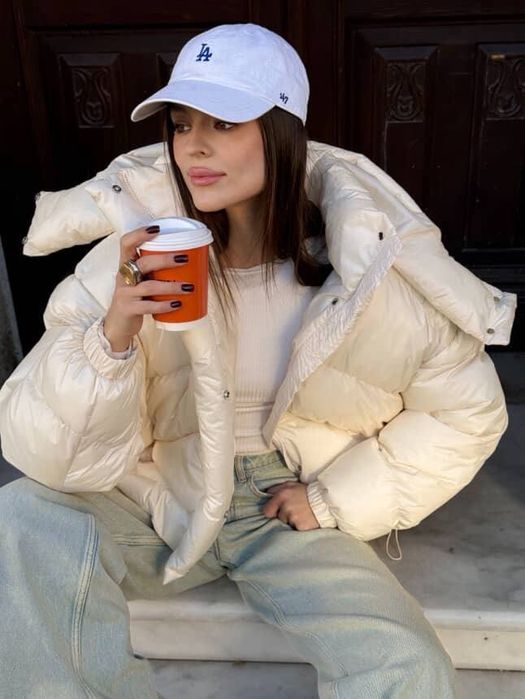 Пуховик білий новий