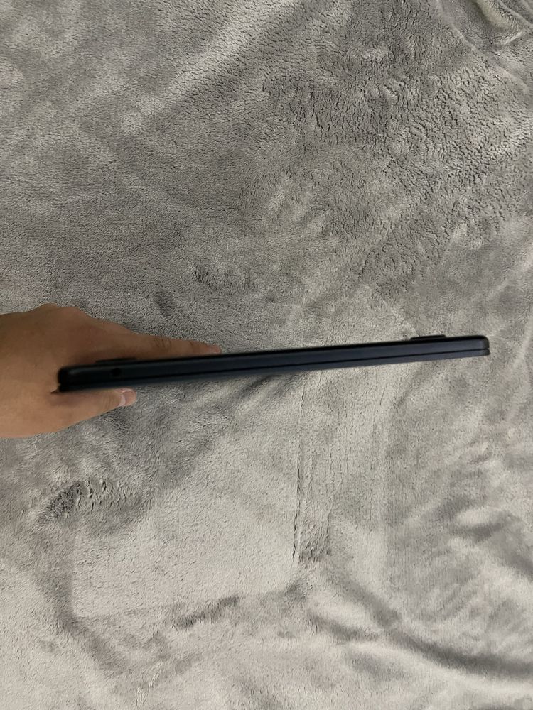 Macbook air m2 13,6 8/256
