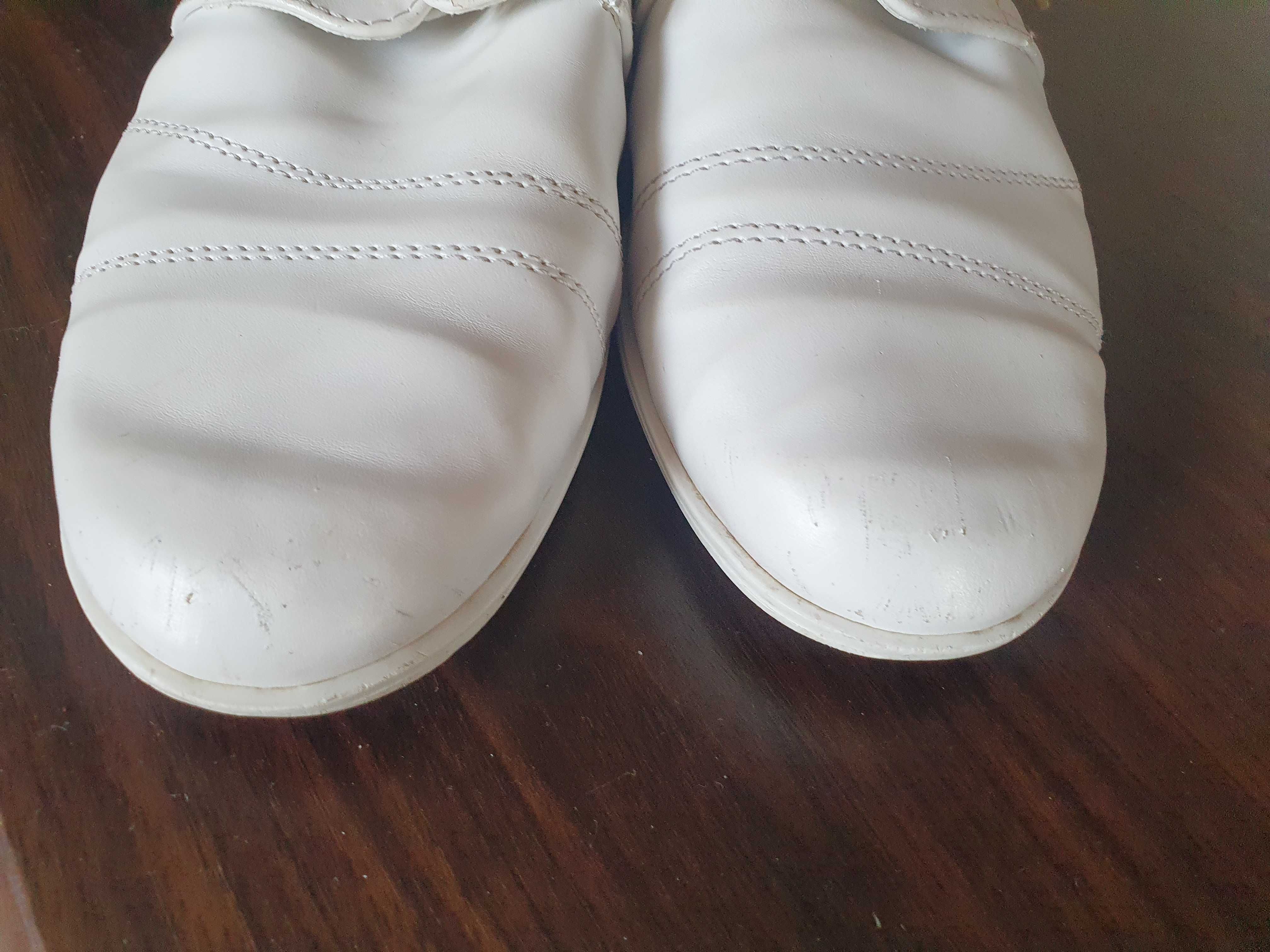 Buty białe komunijne chłopięce r.33