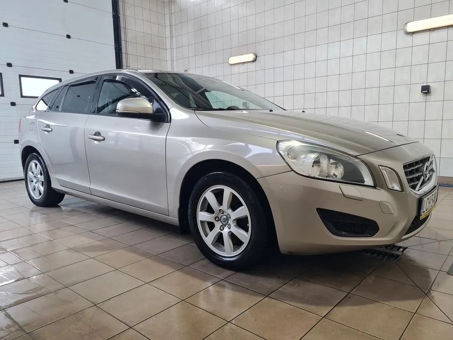 Volvo V60 2,4 D5 215KM AWD 267tys.km,automat,navi,tempomat,sewisowany,Gwarancja