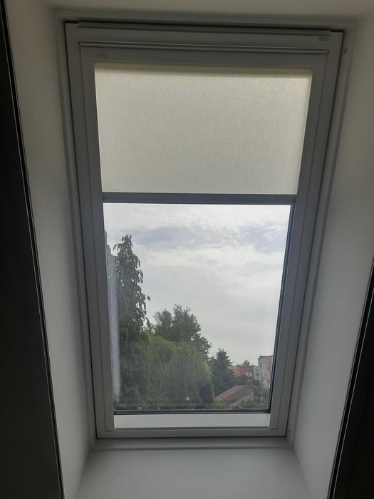 Roleta wewnętrzna do okna dachowego VELUX