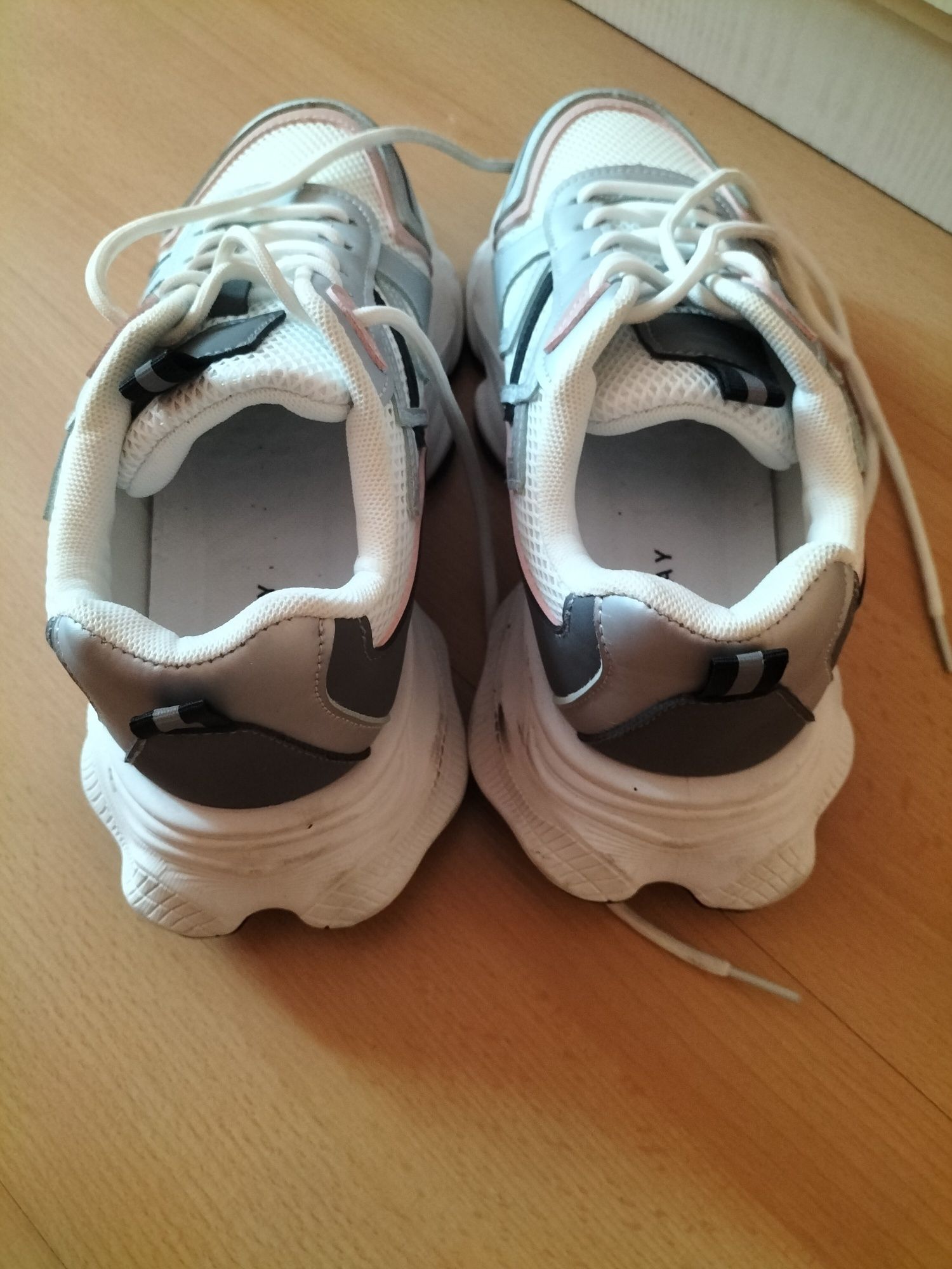 Buty damskie nowe