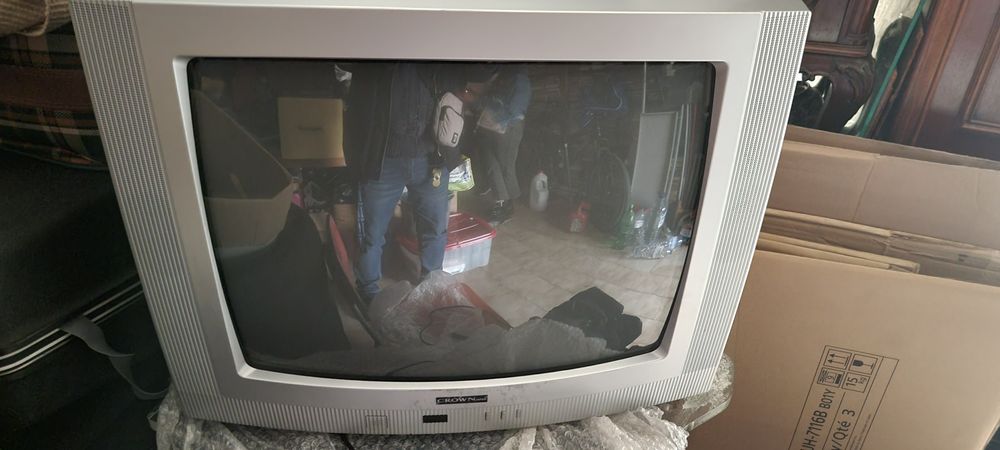 Televisão crown 50cm