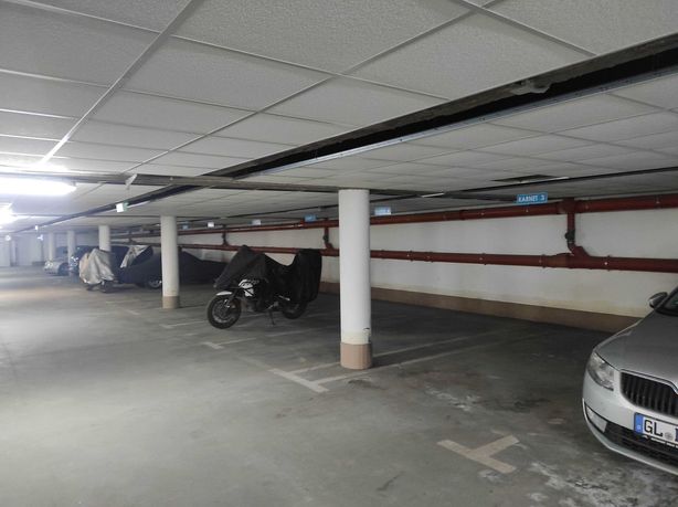 Miejsce parkingowe w hali garażowej PARKING GARAŻ