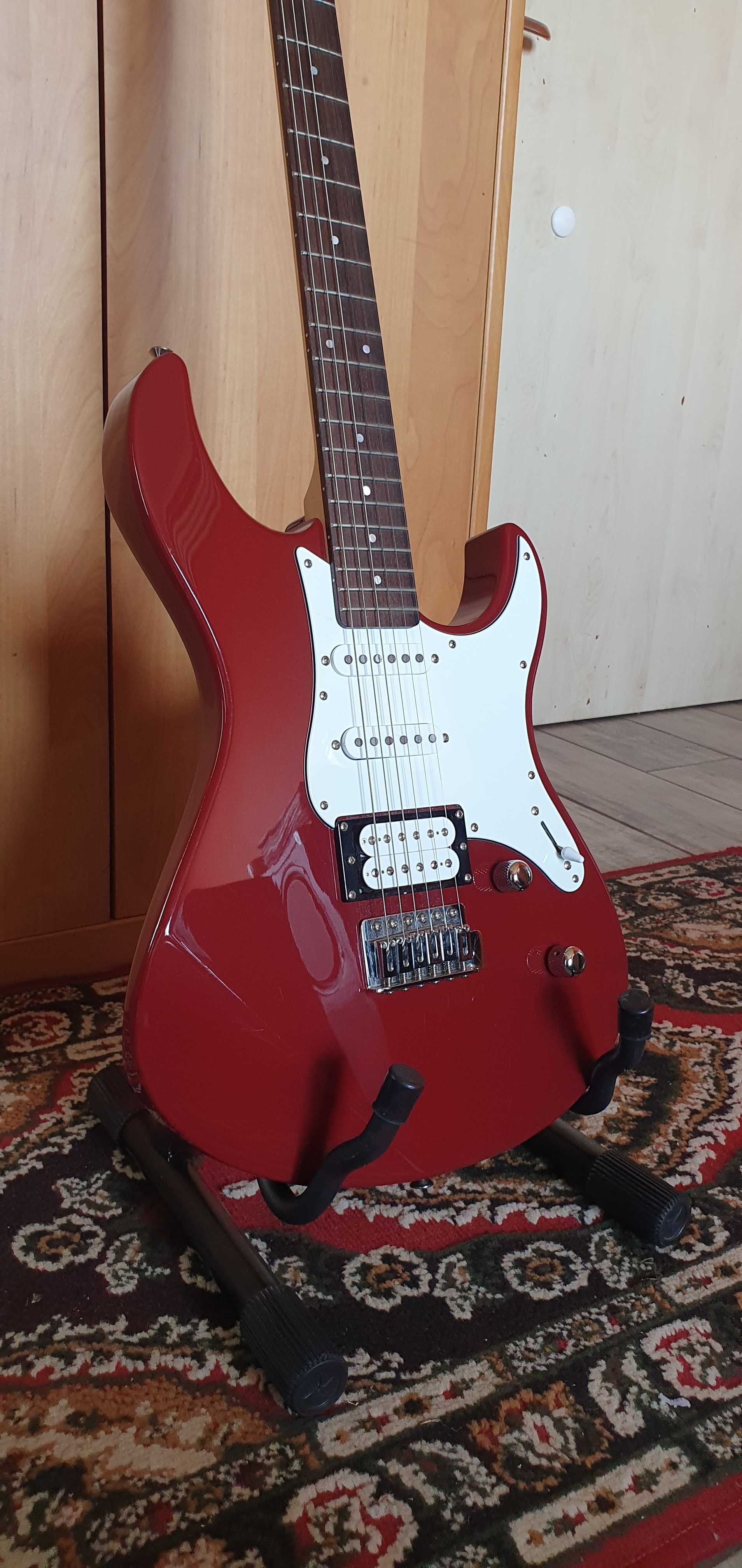 Gitara elektryczna Yamaha Pacifica 112V praworęczna + pokrowiec