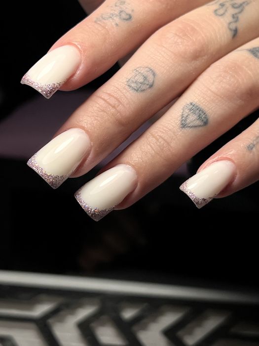 Манікюр. Буча Авенір