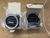 Wlot powietrza kratka deski Opel Corsa D 1814705 1814700