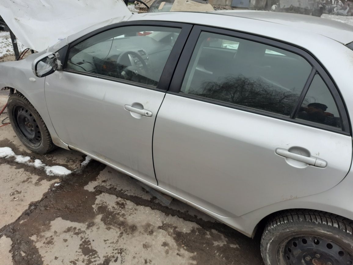 Дверь Toyota Corolla 150 передняя задняя детали кузова