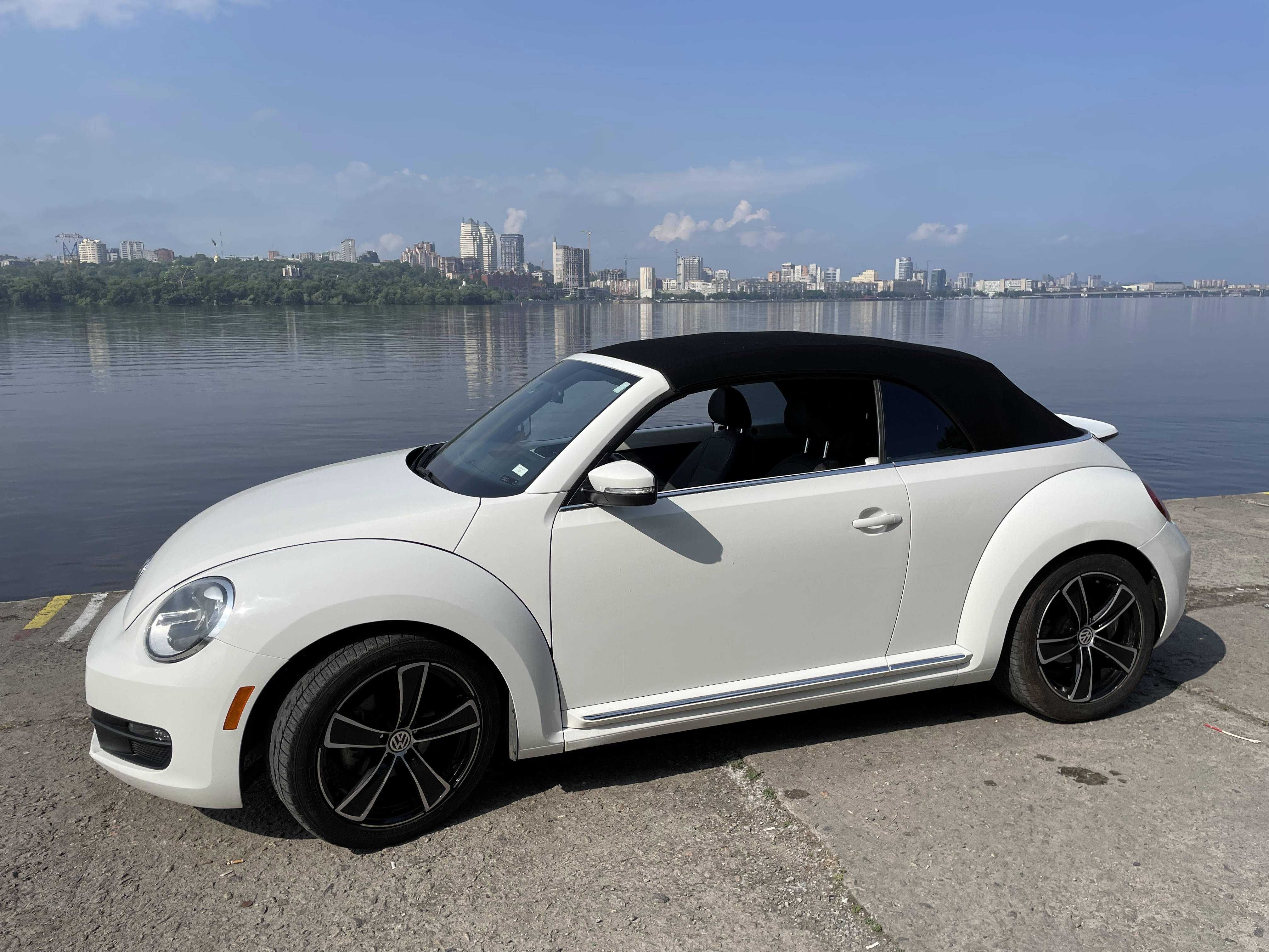 Продам емоцію Volkswagen Beetle 2013 кабріолет