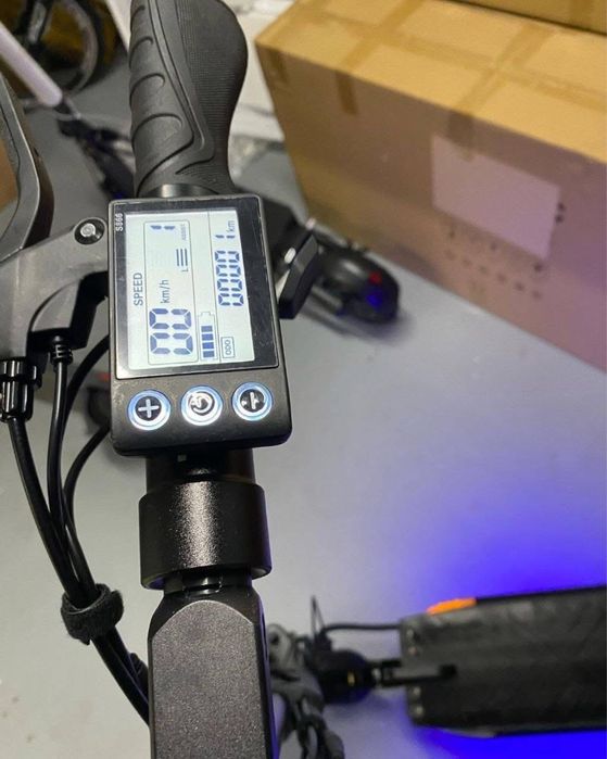 Trotinette Thunder Max 4