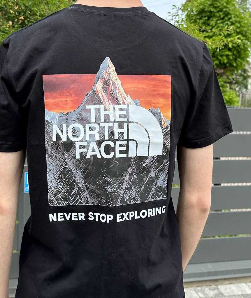 Новые футболки // The North Face // с принтом TNF // XS S M L XL