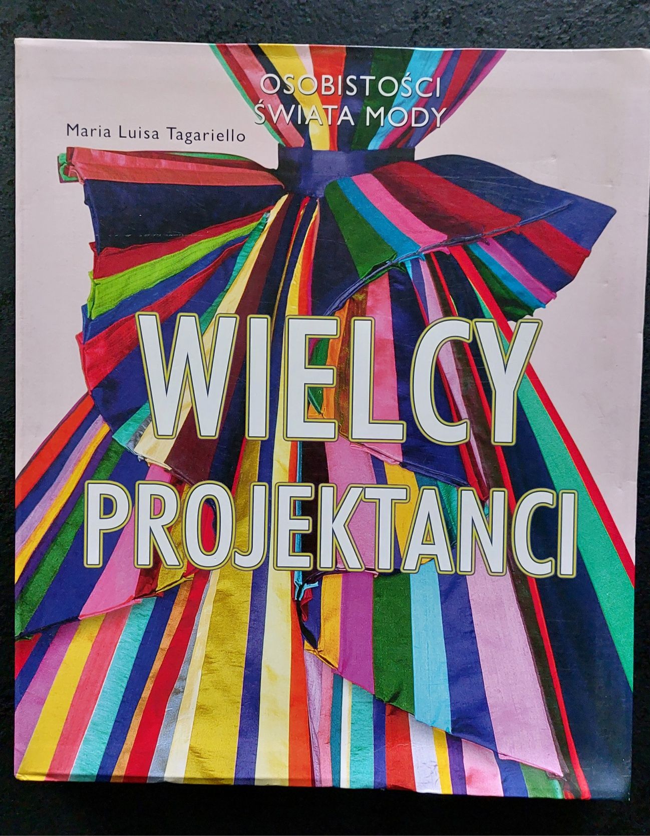 Wielcy projektanci. Osobowości świata mody.