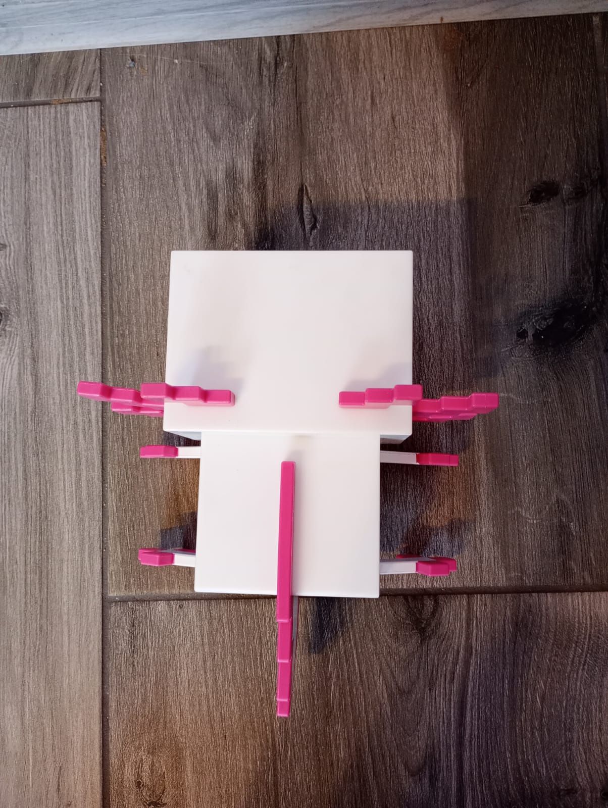 Lampka nocna Minecraft axolotl 

Cena 79 zł 

Produkt powystawowy 
Bra