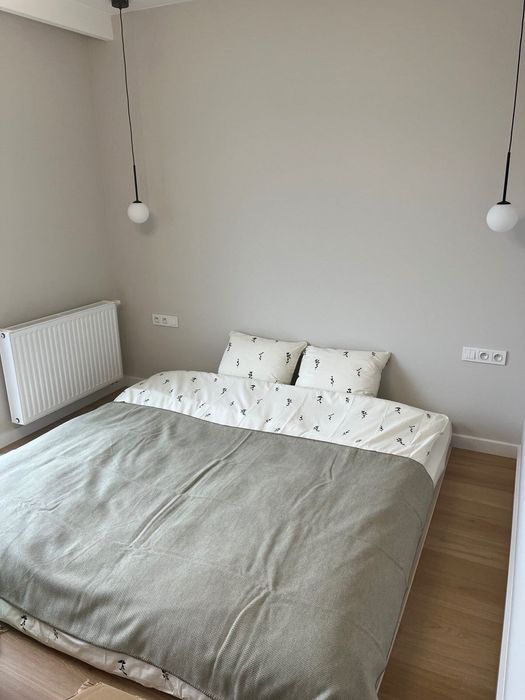 Materac futon ze stelażem 200x200 średnio twardy sprężysty z lateksem