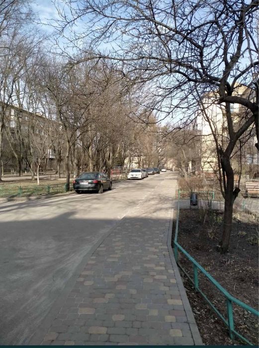 Продам 3к квартиру з меблями і технікою в Броварах