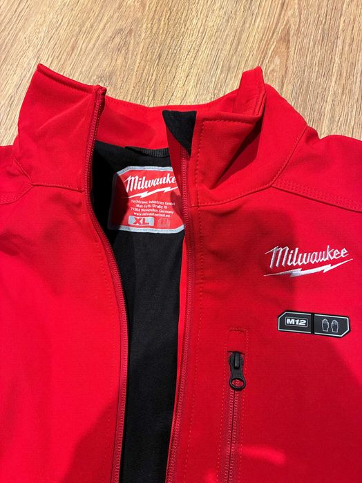 Kurtka podgrzewana 12V Milwaukee - szara i czerwona