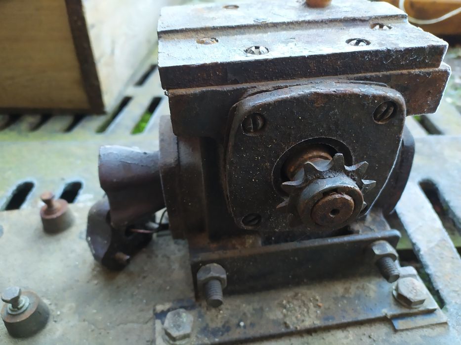 Редуктор червячний 1-60.