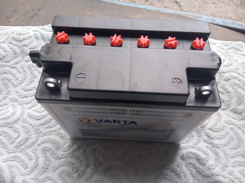 Akumulator VARTA 12V 19Ah 240A Nowy