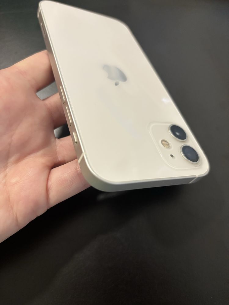 IPhone 12 branco como novo