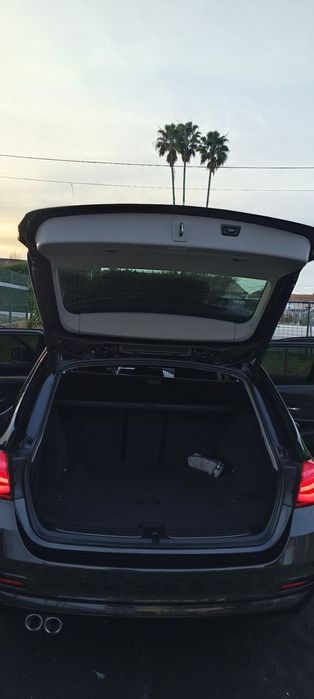 Para venda BMW 320 Touring (F31) 2016 Automático 
o
320 d (140 kW / 19