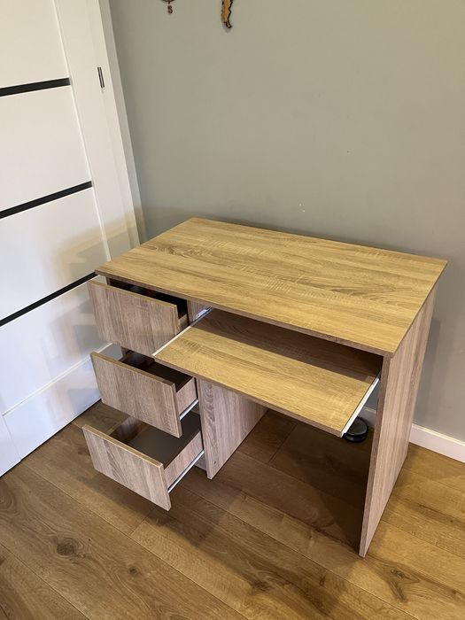 Biurko używane w bardzo dobrym stanie