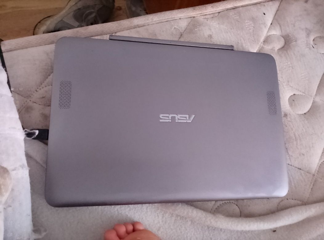 Tablet ASUS com teclado