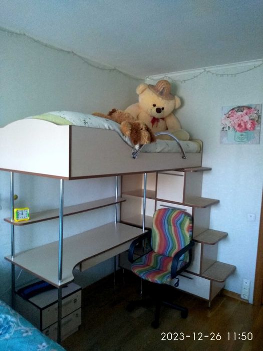 Ліжко горище кровать чердак зі столом полицями ящиками матрацем