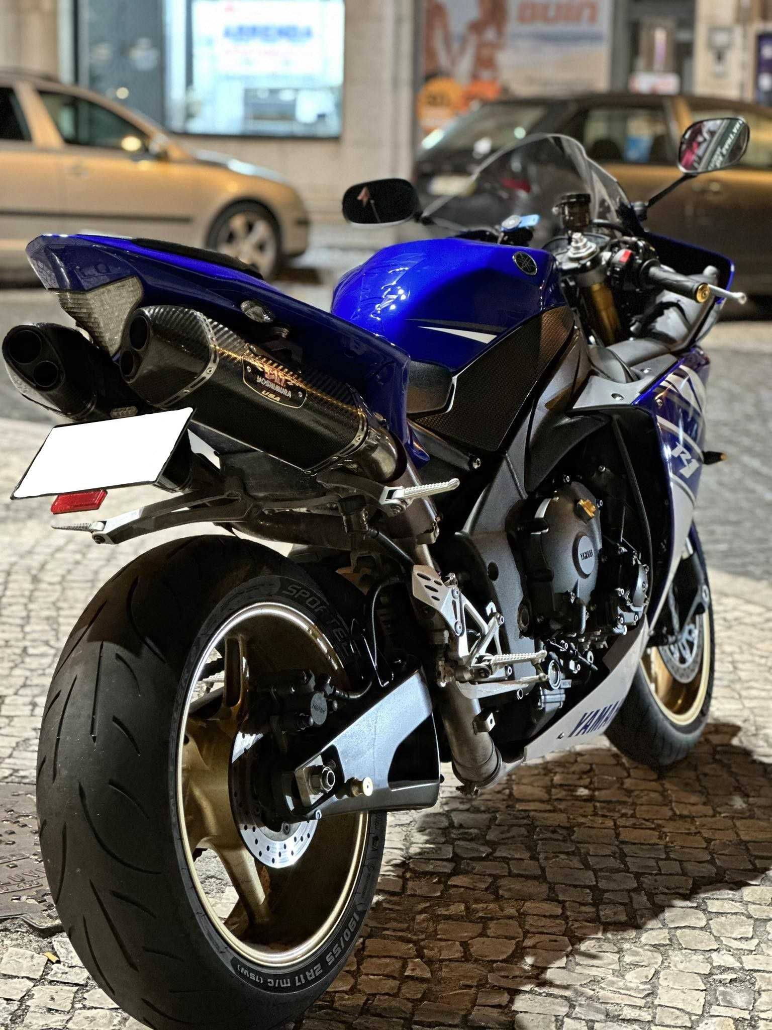 Yamaha YZF R1 2011 Crossplane
