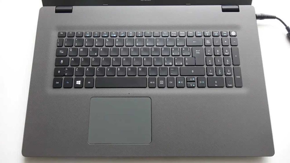 Ноутбук Для игр и работы Acer i5‑6200U /16 ГБ ОЗУ/ SSD 512gb/ 940M 4gb