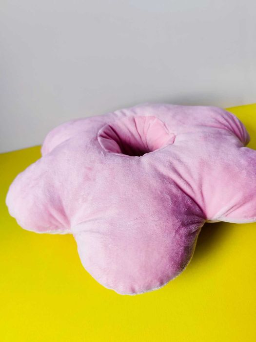 Poduszka piercingowa donut do spania i przekłuwania uszu KWIATEK róż