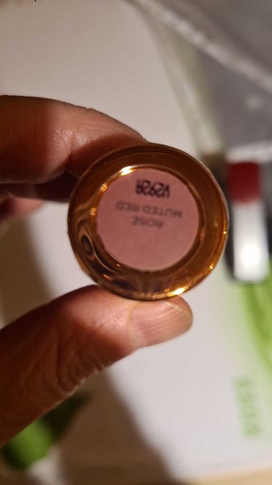 zestaw revolution paleta i pomadka