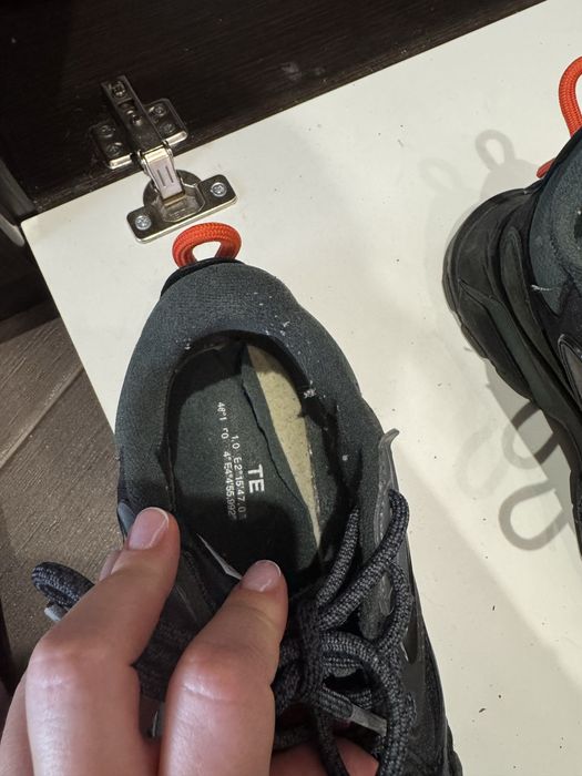 Кросівки lacoste , кроссовки