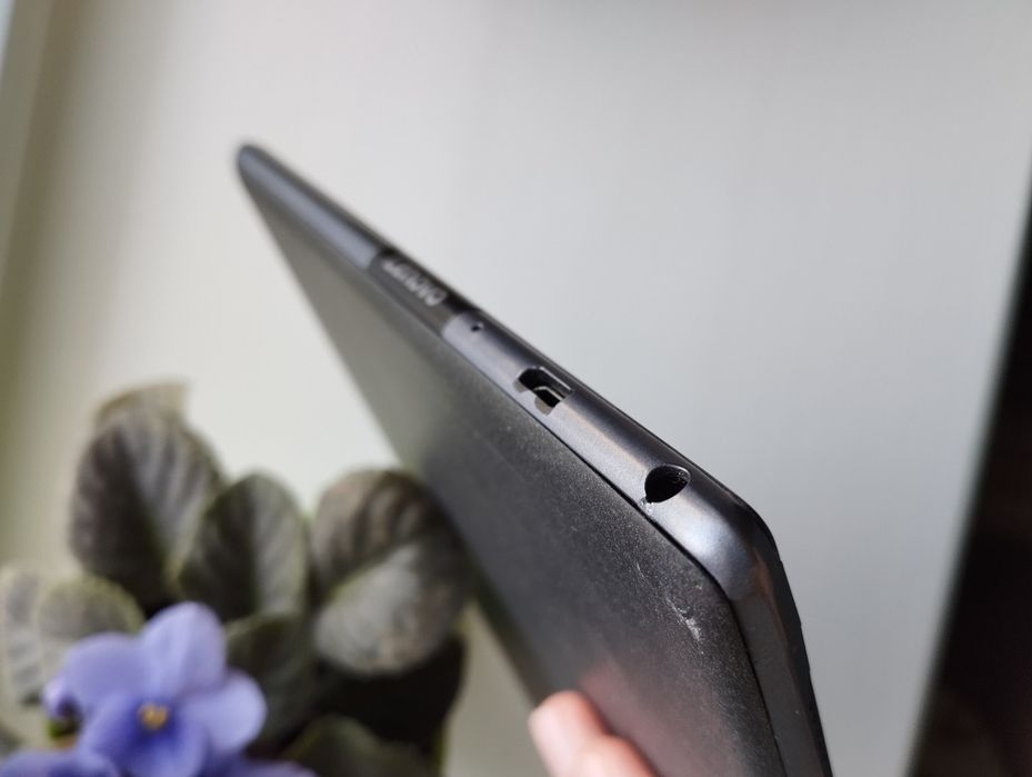 Планшет Lenovo Tab 4 TB-X304F 16Gb Б/У android 8 ДЛЯ YOUTUBE